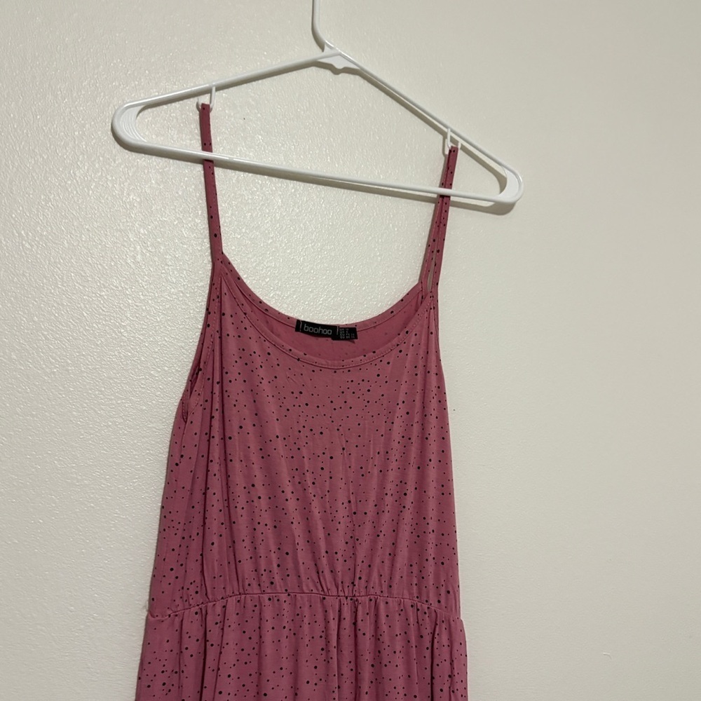 Boohoo Women’s Spaghetti Strap Dress Size Small Pink and Black polka dot accent